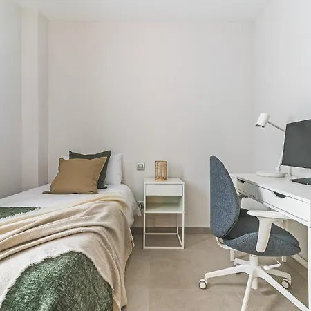 For The Digital Nomads Next To The * لاس بالماس دي غران كاناريا